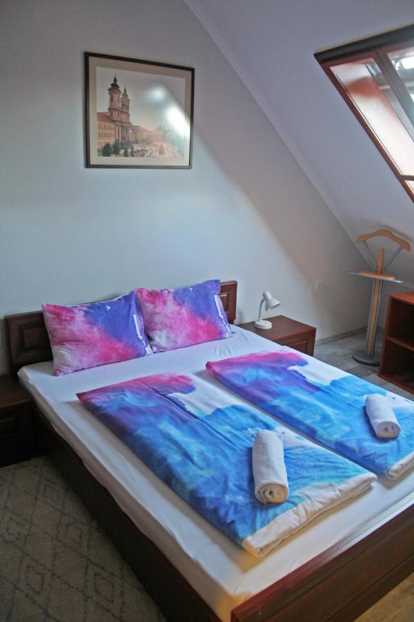 Borbarat Vendeghaz Villa เอ็กเกอร์ ภายนอก รูปภาพ