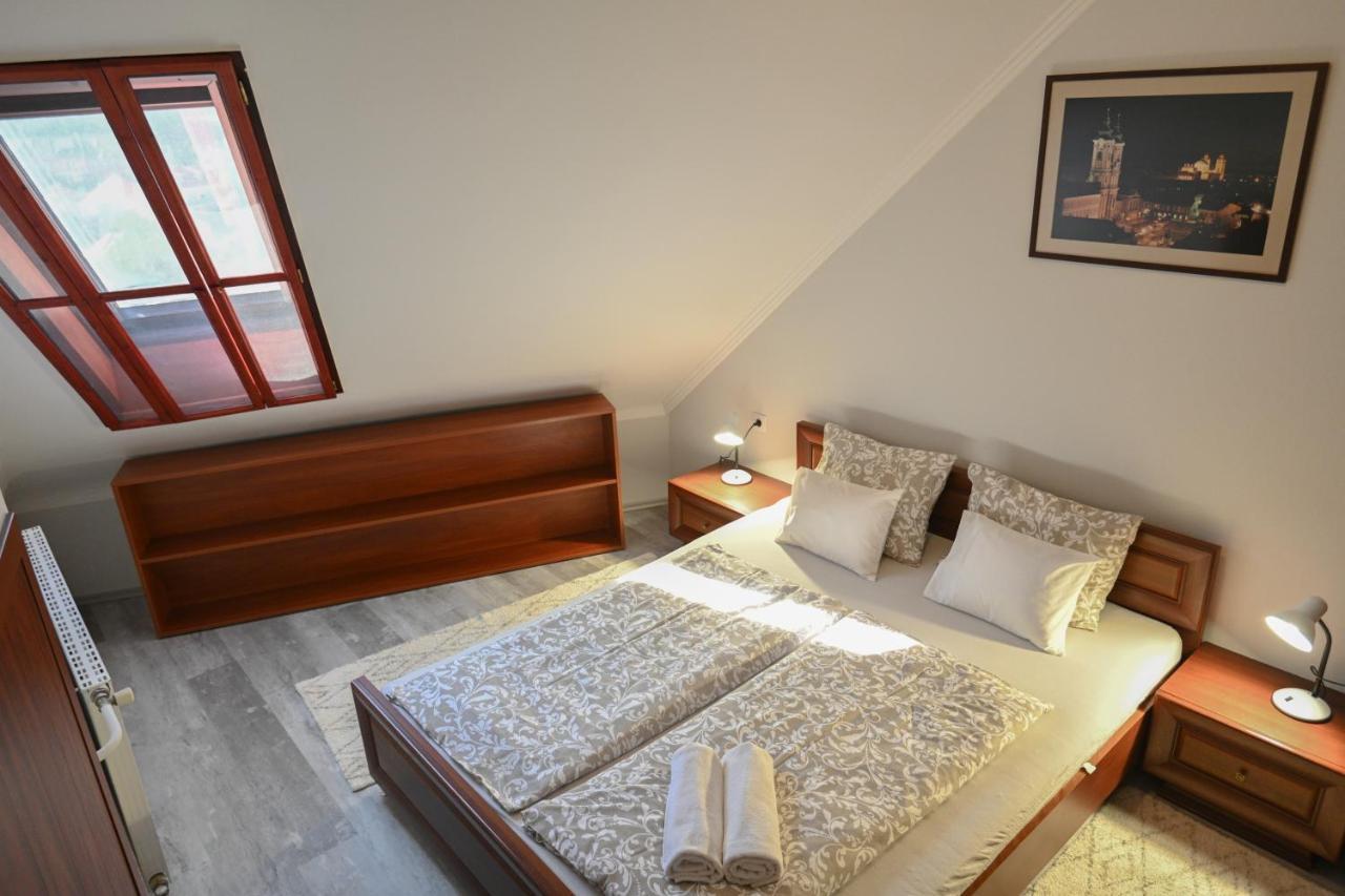 Borbarat Vendeghaz Villa เอ็กเกอร์ ภายนอก รูปภาพ