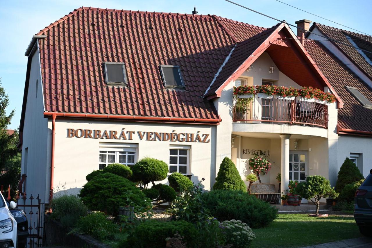 Borbarat Vendeghaz Villa เอ็กเกอร์ ภายนอก รูปภาพ